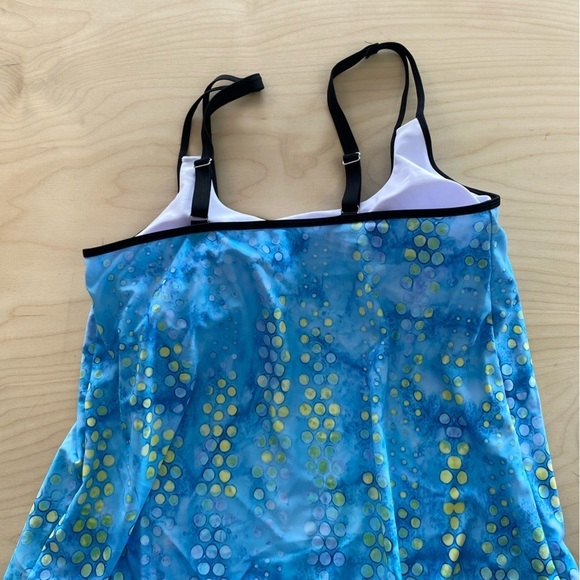 Tank Top with Built in Bra size Large (FO) - Picture 10 of 10